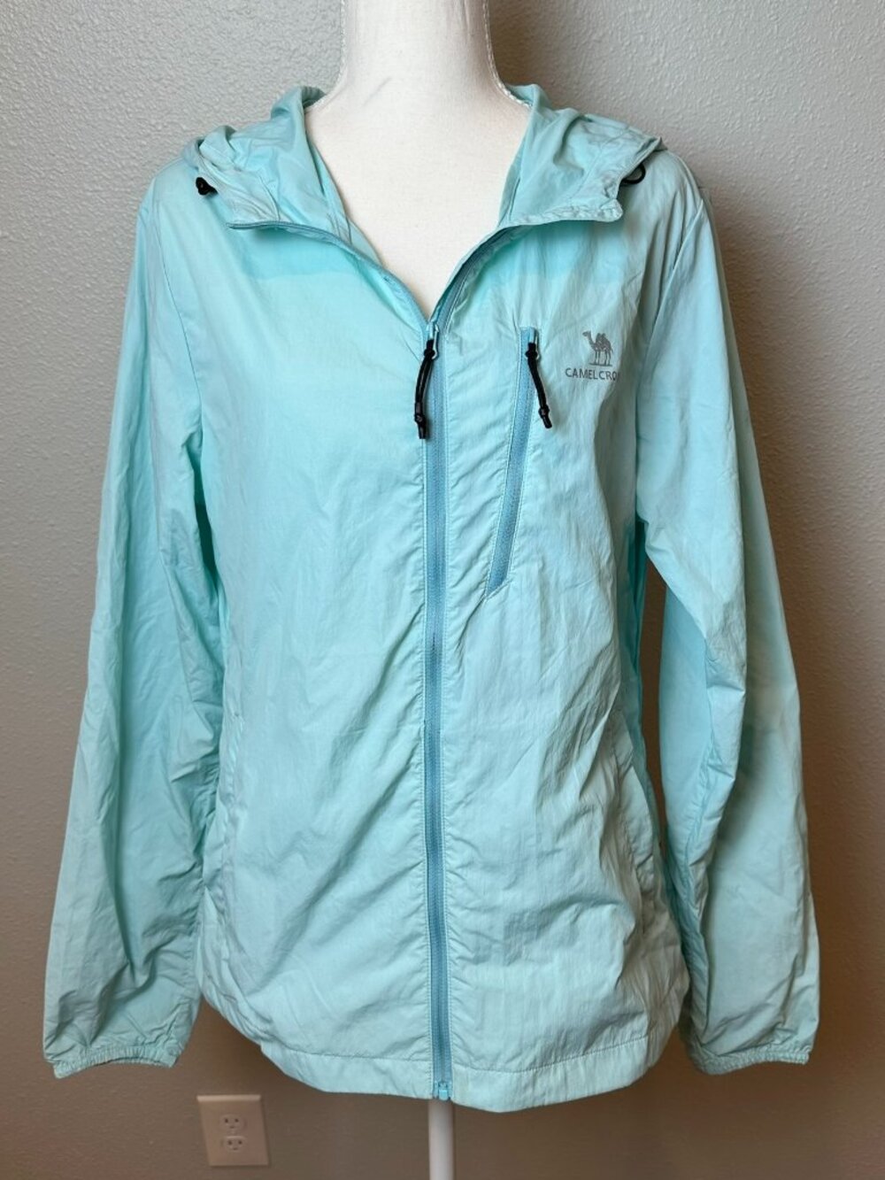 Camel Crown Windbreaker Hooded Jacket - Light Powder Blue - Medium